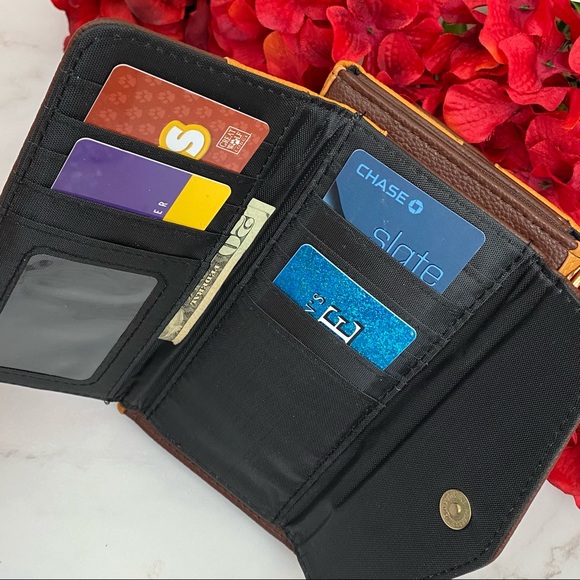 Harry Potter Hogwarts School Trunk Clutch Handbag Crossbody - Picture 14 of 16